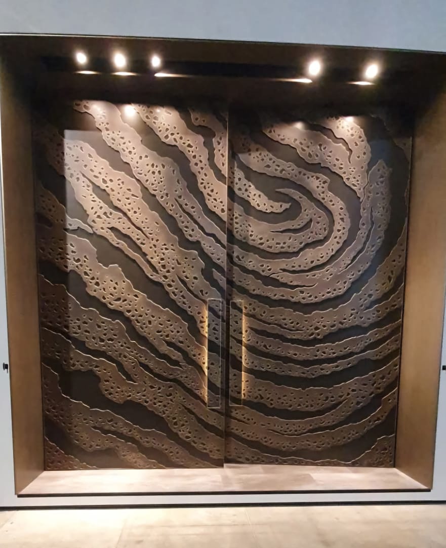 Metaluxe Image